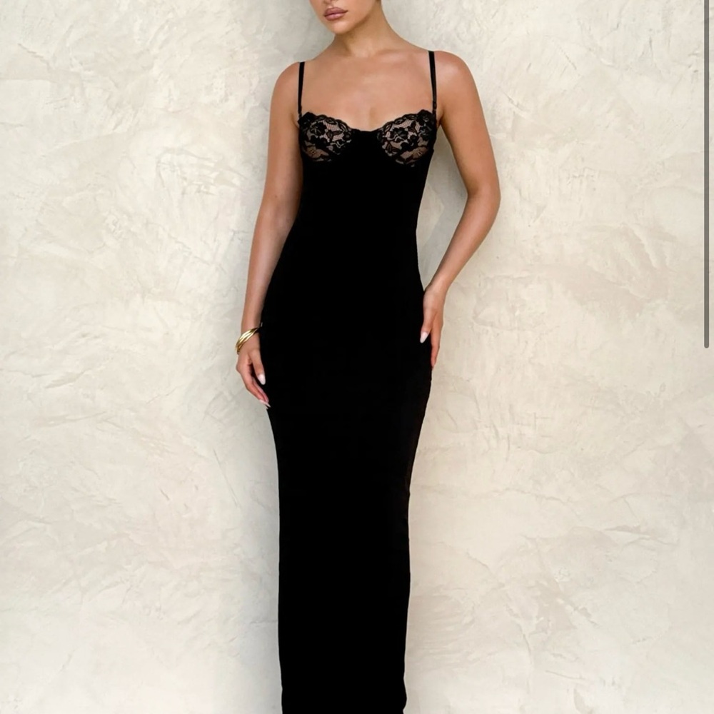 Elegant Black Lace Dress
